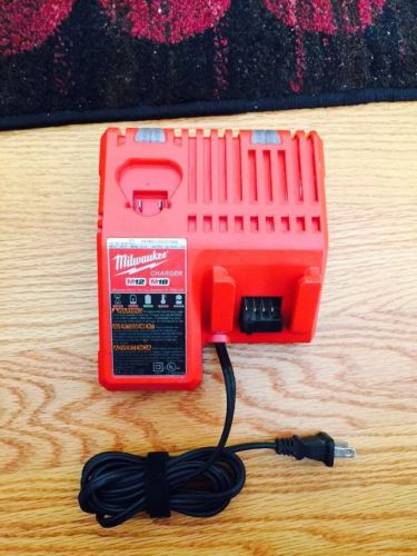 Milwaukee m12 &amp; m18 combo battery charger lithium ion multivolt 12v 18v for sale