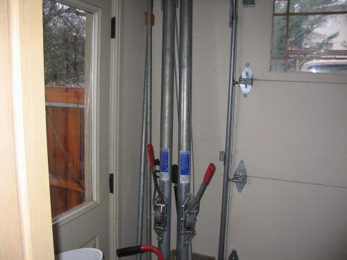 Two ( 2 )  Construction Lift Framing Wall Jacks