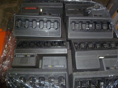 20 motorola astro /saber two way radio six bay slot battery charger ntn4796a for sale