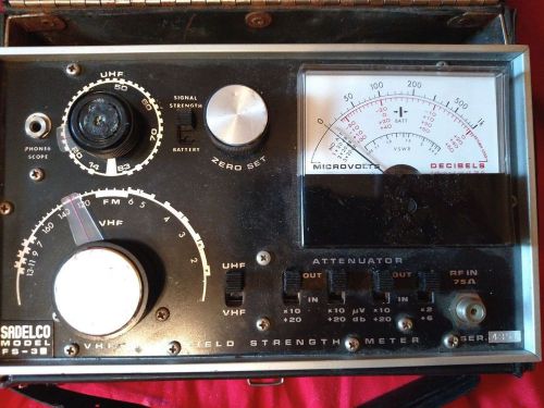 Vintage Sadelco model FS-3 VHF-UHF Field Strength Meter