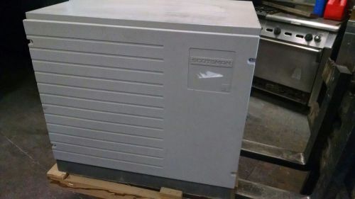 Scotsman CME506-RE-1A Ice Maker