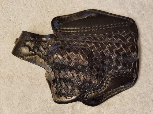 DeSantis #12 Thumb Break Holster with Basket Weave Fits 2 or 2-1/2&#034; K Frame S&amp;W