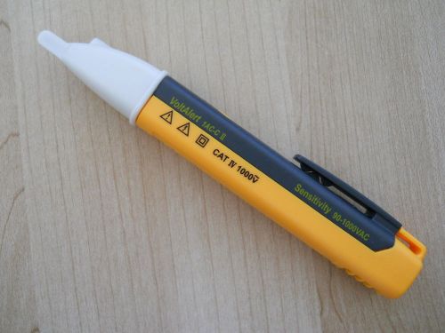 NEW AC VOLTAGE DETECTOR- NON-CONTACT,ALERT&amp; FLASH LED