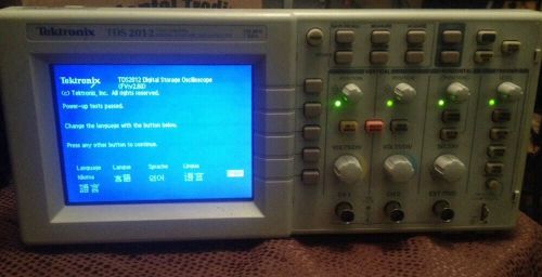 Tektronix TDS2012 Oscilloscope 2 Channel 100MHz-1GS/s Digital Colors Scope