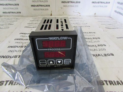 WATLOW TEMPERATURE CONTROLLER 945A-2DD2-A000 NEW