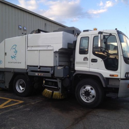 2002 CENTURION STREET SWEEPER BY TENNANT.LOW LOW MILES BELOW WHOLESALE