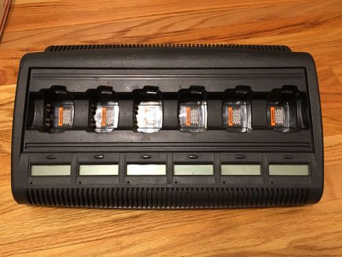 MOTOROLA IMPRESS 6 BAY BATTERY CHARGER CONDITIONER WPLN4198 HT1250 HT1550 HT750