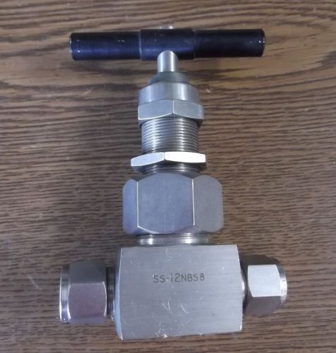 Whitey  SS-12NBS8 1/2&#034; Needle Valve