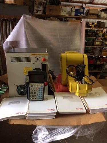 Fanuc robot LR Mate 100i Only 202 hrs  Complete System  controller teach pendant