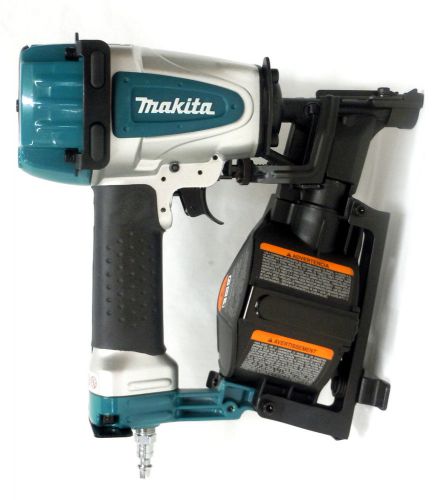NEW WITHOUT BOX MAKITA AN453 1-3/4&#034; 15° ROOFING COIL NAILER (CH)