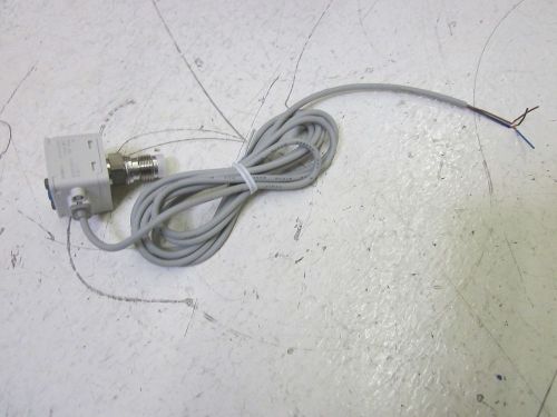 SMC ZSE80-A2-P PRESSURE SWITCH 12-24VDC *USED*