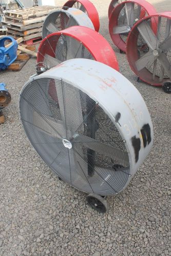 MAXX AIR VENTAMATIC 115V FAN GRAY WORKING