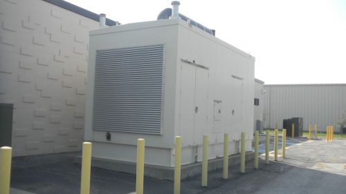 Cummins onan 900 kw generator, enclosure, transfer switch, 1400 gal tank, 340hrs for sale