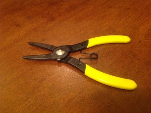 VACO NEEDLE NOSE SNAP RING PLIER