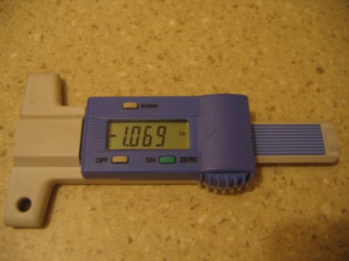 Mitutoyo 700-104 Tire Tread Depth Gauge