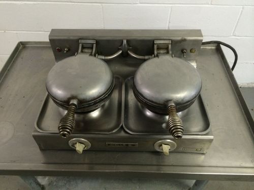 Wells Double Waffle Maker Model LD Iron