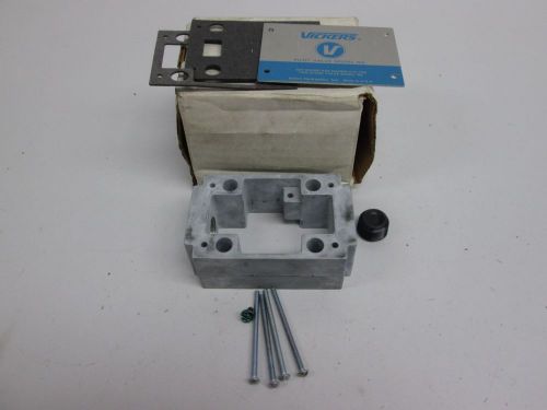 NEW VICKERS 942332 HOUSING KIT PILOT VALVE REPLACEMENT PART D274501