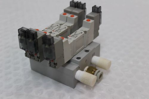 3946  3 SMC SY3240-5MZ Solenoid Valves/SMC Manifold