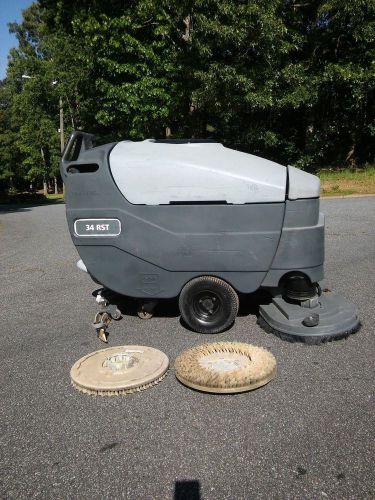 Advance 34 RST Walk Behind floor Scrubber