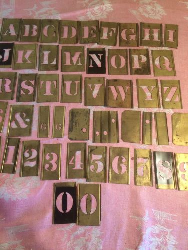 VTG BRASS INTERLOCKING 1 1/4&#034; STENCIL SET ABC NUMBERS PUNCTUATION ORIG CABINET