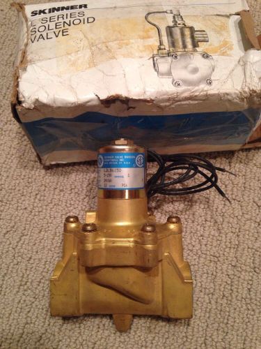 Honeywell Skinner Solenoid Valve L2LB6150  1&#034; NPT, New In Box, No Reserve