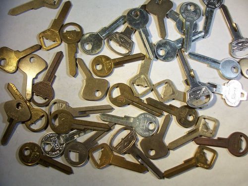 39  OLD  VINTAGE ORG  FORD   1930 to 1960    UNCUT KEYS      LOCKSMITH