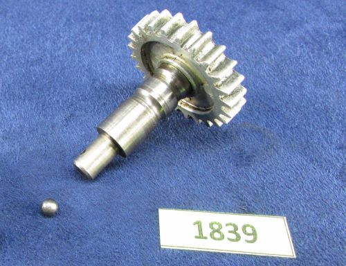 Atlas TV48 10&#034; Metal Lathe Carriage Cross-Feed Shaft &amp; Gear 9-102-24  (#1839)