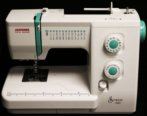 JANOME SEWIST 500 SEWING MACHINE—BLACK FRIDAY BLOWOUT SALE!