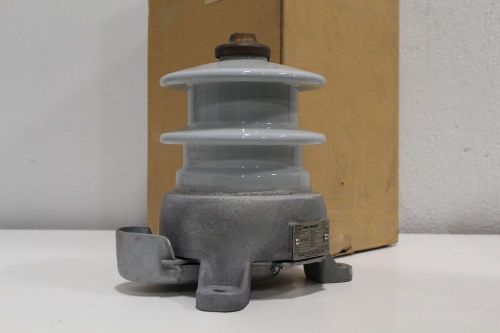 New hubbell 217009-3001 dynavar type vla 8.4 kv mcov 10 kv surge arrester 12000&#039; for sale