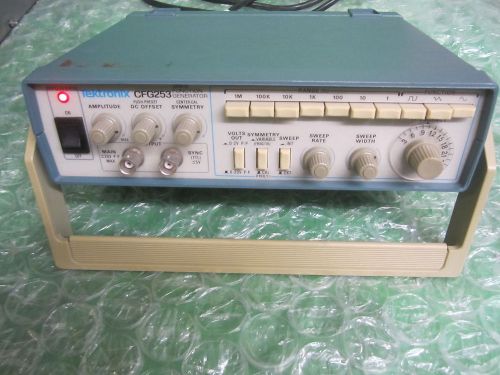 Tektronix CFG253 3 MHz Function Generator (parts or not working)