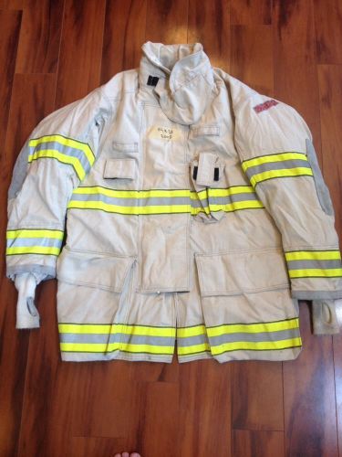 Firefighter Turnout / Bunker Gear Coat Globe G-Extreme 44Cx35L EUC White 2005