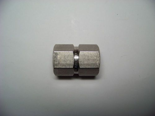 Swagelok SS-6-HRCG-4 Hex Reducing Coupling 3/8&#034; Female NPT x 1/4 FNPT Auction