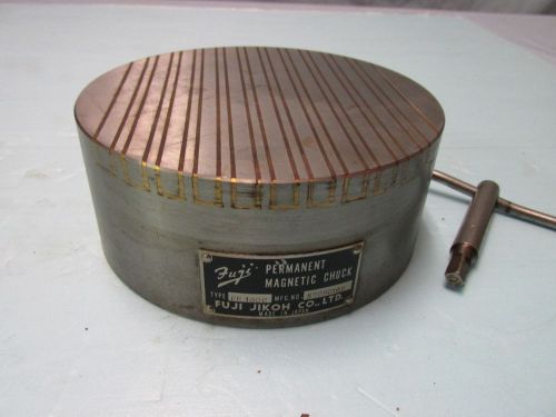 ROUND MAGNETIC CHUCK, 6&#034; DIA., FINE POLE