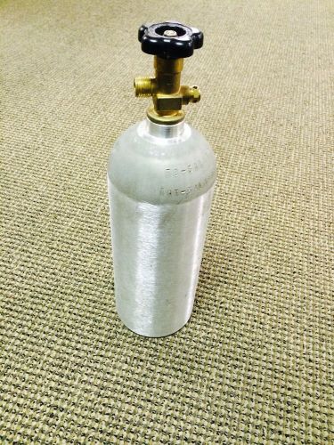 CO2 5 lb Cylinder, 1800 PSI DOT Hydro Test Date 2013 CGA 320