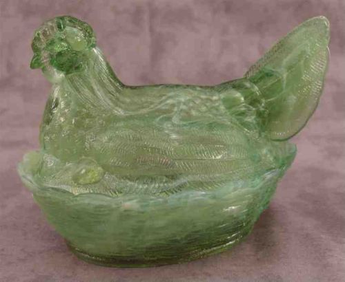 GREEN &amp; WHITE SLAG SWIRL GLASS LARGE HEN ON NEST SALT CELLAR DISH