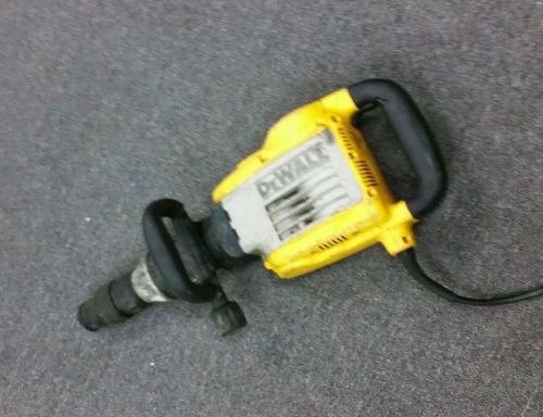 Dewalt D25900K Demolition Hammer NR!