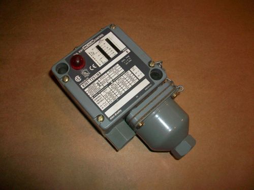 Allen Bradley 836T Vacuum Control Switch 836T-T251JX9    Range: 30 in. vac -35