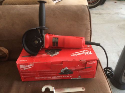 Milwaukee Small Angle Grinder Corded Powertool 6130-33