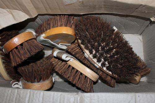 Lot Of 8 NEW Flo Pak 3829 Palmyra Fibre Brushes