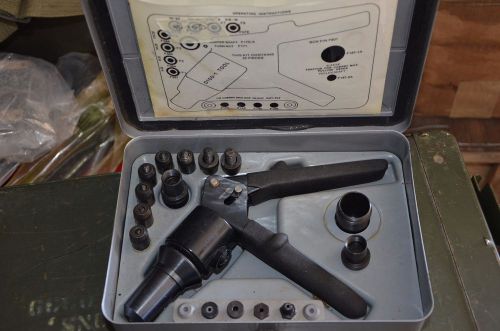 FSI D-100 Riveter with Nutsert heads