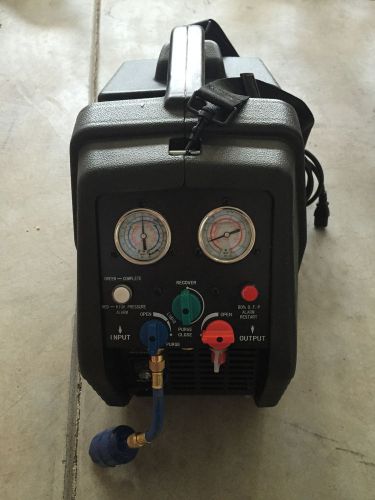 DAYTON 4UKW1 2-Port Refrigerant Recovery Machine