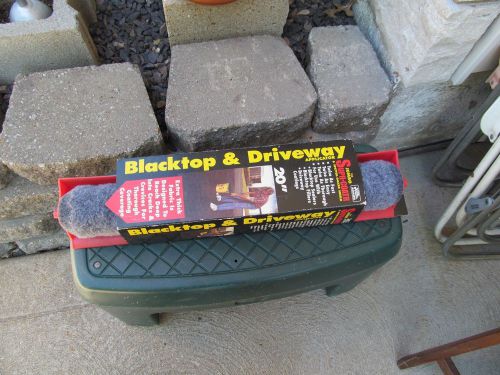 Never used Adams brand 20&#034; Jumbo Super-Coatr Blacktop &amp; Driveway applicator.