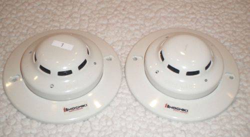 2 NICE HOCHIKI MODEL ALG-V ANALOG SMOKE DETECTORS WITH HSB-HSA-G BASES