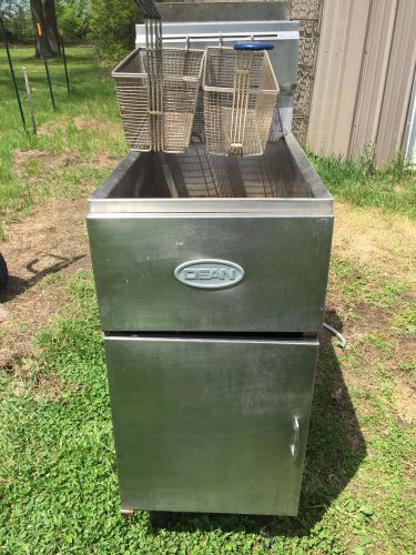 Dean Commercial Restaurant Fryer - Natural gas - Works Great - NO RESERVE