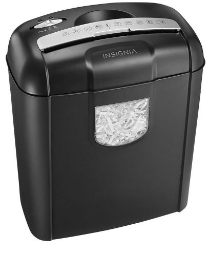 New Insignia™ 6-Sheet Crosscut Credit Card &amp; Paper Shredder - Black - NS-PS06CC