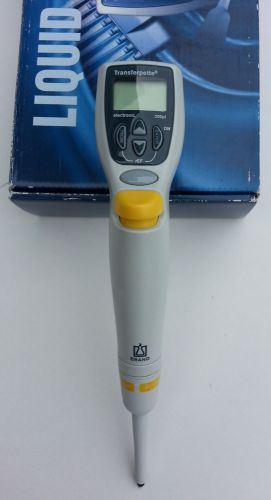 BrandTech Transferpette Single Channel Electronic Pipette, 20-200 uL 2705325