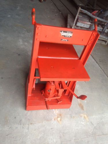 Hydrolic Brick Splitter From Park Industries