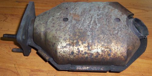 1 CATALYTIC CONVERTER FOR SCRAP METAL WEIGHS 10LBS 12 IN. LONG Full