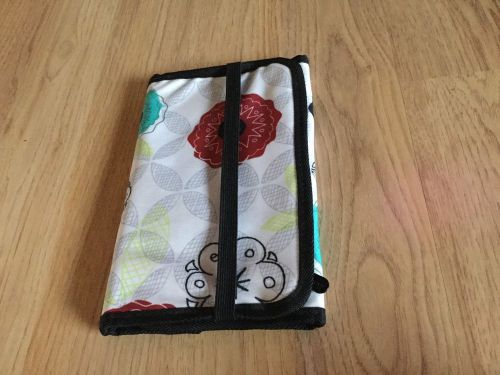 Thirty One 31 Fold N Go Coupon Organizer Organic Poppy