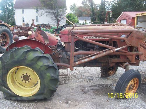 MF MASSEY FERGUSON 85 TRACTOR, W/LOADER GAS